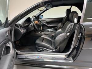 Immagine 10/15 di BMW 325Ci (2003)