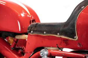 Immagine 8/32 di Aermacchi Harley-Davidson Ala d'oro 250 (1963)