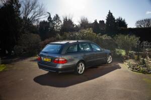 Immagine 9/25 di Mercedes-Benz E 280 CDI T (2009)