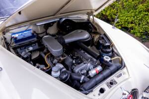 Image 35/50 de Jaguar Mk II 2.4 (1967)