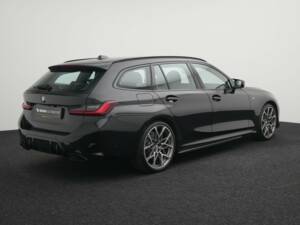 Image 10/50 of BMW 330i xDrive Touring (2025)