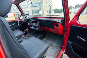 Immagine 15/42 di Mercedes-Benz 240 GD (SWB) (1979)