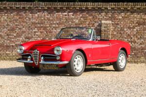 Image 30/50 of Alfa Romeo Giulia 1600 Spider (1963)