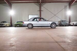 Immagine 4/27 di BMW 328i (1995)