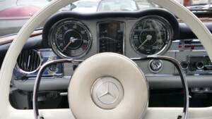 Image 29/34 de Mercedes-Benz 230 SL (1966)