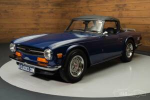 Image 6/18 de Triumph TR 6 (1973)