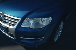 Image 3/15 of Volkswagen Touareg W12 (2007)