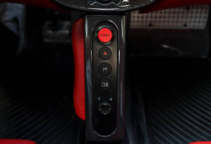 Image 23/29 of Ferrari Enzo Ferrari (2002)