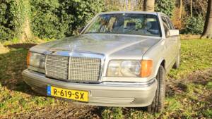 Image 2/18 de Mercedes-Benz 420 SEL (1987)