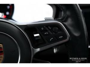 Image 13/37 of Porsche Cayenne E-Hybrid (2018)