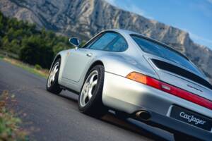 Image 8/15 of Porsche 911 Carrera 4 (1994)