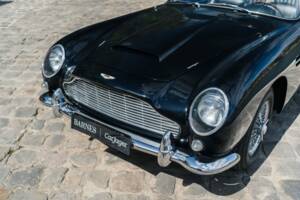 Afbeelding 11/75 van Aston Martin DB 5 Volante (1964)