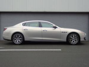 Image 5/90 of Maserati Quattroporte GTS (2013)