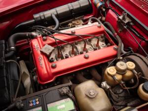 Image 25/28 of Alfa Romeo 2000 GT Veloce (1972)