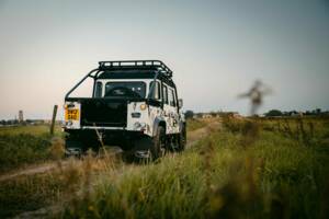 Bild 11/42 von Land Rover Defender Works V8 Trophy (2012)