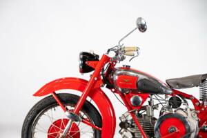 Imagen 39/50 de Moto Guzzi DUMMY (1952)