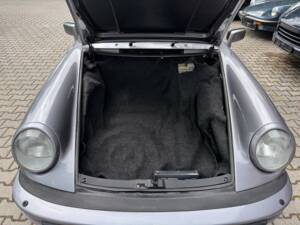Afbeelding 6/7 van Porsche 911 Carrera 3.2 (1989)