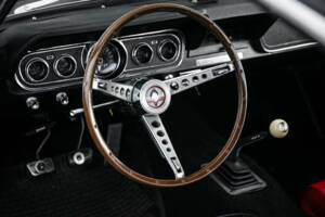Image 29/38 of Ford Shelby GT 350H (1966)
