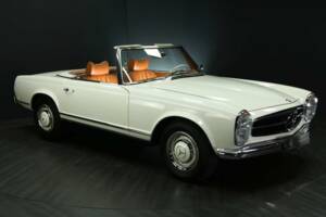 Image 7/50 of Mercedes-Benz 230 SL (1965)