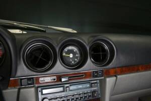Image 16/30 of Mercedes-Benz 300 SL (1986)