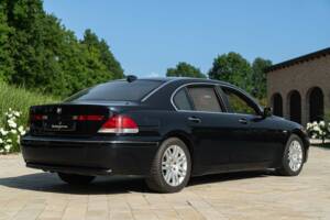 Bild 7/50 von BMW 745Li (2001)