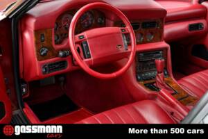 Image 11/15 of Aston Martin Virage Volante (1993)