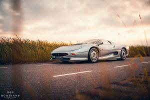 Immagine 8/14 di Jaguar XJ 220 (1993)