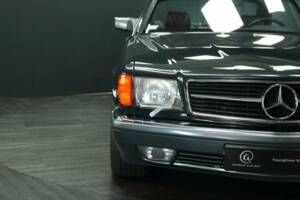 Immagine 37/50 di Mercedes-Benz 560 SEC (1990)