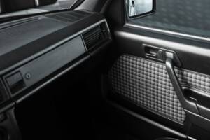 Imagen 27/50 de Mercedes-Benz 190 E 2.5-16 Evolution II (1990)
