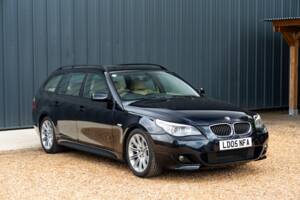 Imagen 2/65 de BMW 545i Touring (2005)