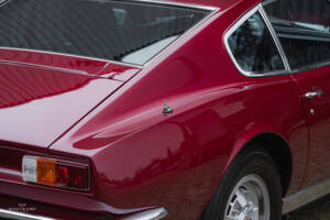 Image 12/20 of Aston Martin V8 (1976)