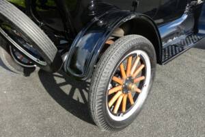 Image 11/41 of Ford Model T Touring (1925)