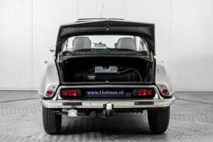 Image 47/50 of Citroën D Spécial (1971)