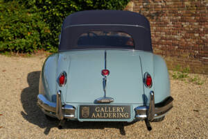 Image 27/50 de Jaguar XK 140 DHC (1957)