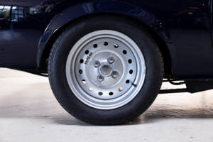 Image 33/41 of MG MGB GT V8 (1976)