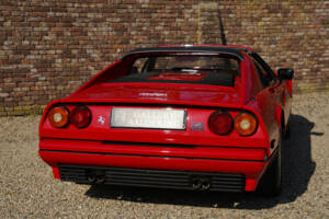 Image 40/50 de Ferrari 328 GTS (1989)