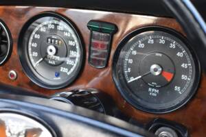 Bild 31/37 von Jaguar XJ 6 4.2 (1972)