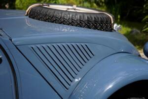 Image 20/43 of Citroën 2 CV Sahara 4x4 (1964)