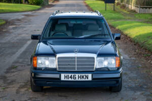 Bild 2/7 von Mercedes-Benz 230 TE (1990)
