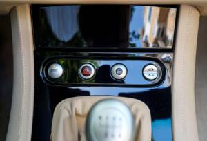 Image 22/30 of BMW Z8 (2003)