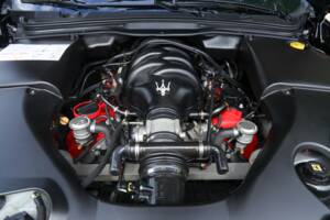 Image 25/50 of Maserati GranTurismo S (2008)