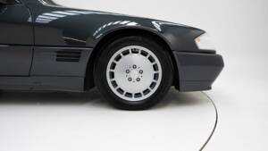 Image 10/15 of Mercedes-Benz 500 SL (1989)