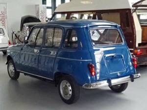 Image 4/30 de Renault R 4 (1979)