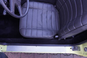 Image 17/50 de MG MGB (1977)