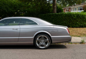 Image 12/27 of Bentley Brooklands (2008)