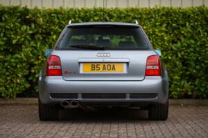 Bild 7/50 von Audi RS4 Avant (2001)