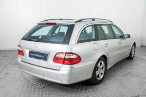 Bild 27/50 von Mercedes-Benz E 200 Kompressor T (2003)