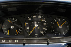 Image 15/27 of Mercedes-Benz 230 (1977)