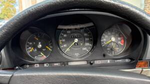 Image 68/88 of Mercedes-Benz 380 SL (1984)