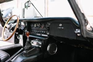 Image 49/63 of Jaguar E-Type (1969)